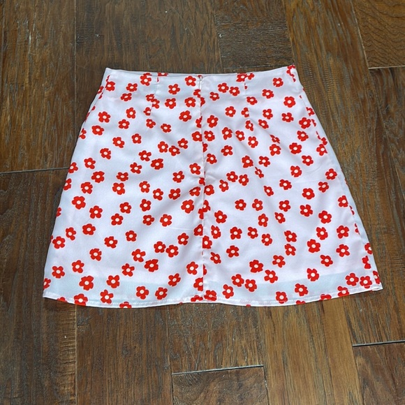 Skirt - Picture 2 of 5